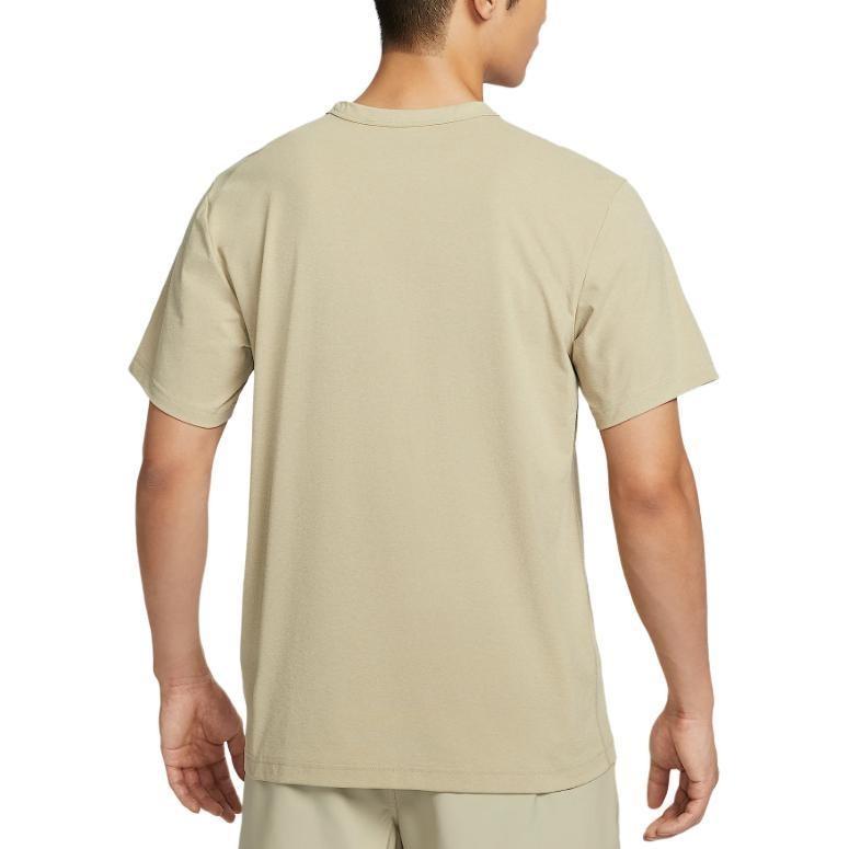 Nike Men's Loose-Fit Sweat-Wicking Quick-Dry T-Shirt