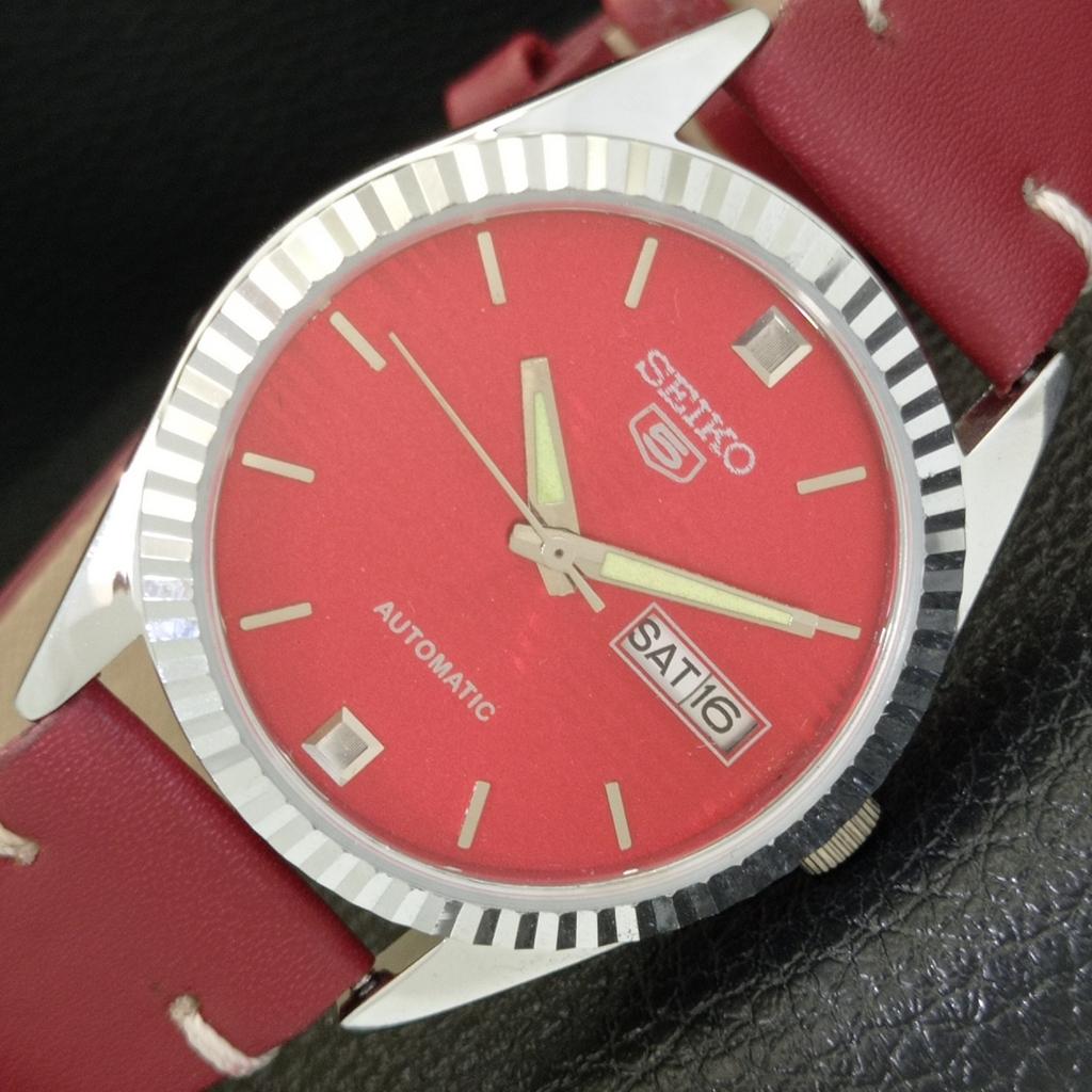

ВИНТАЖНЫЕ SEIKO 5 АВТОМАТИЧЕСКИЕ 6309A ВОССТАНОВЛЕННЫЕ ЯПОНИЯ МУЖСКИЕ ЧАСЫ С КРАСНЫМ ЦИФЕРБЛАТОМ a701685-5 R206c-a701685