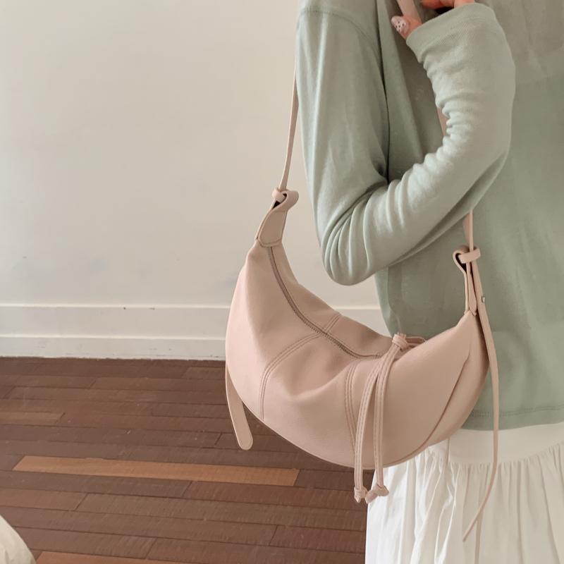 Minimalist Crossbody Bag for Women Soft Leather Shoulder Bag Zip Closure Trendy Hobo Style Handbag
