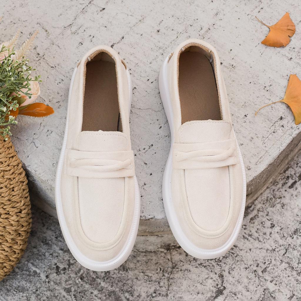 Loafers Single Shoes Women's Spring and Autumn 2025 New Foreign Trade Large Size Shallow Mouth One Pedal Lazy Flat Bottom Doudou Single Shoes