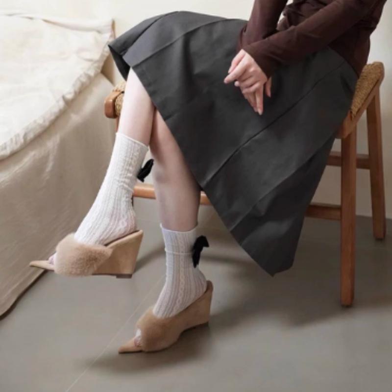 Fashion Elegant Fluffy Pointed Toe Design Brand High Heel Slippers Women Sexy Open Toe Wedges Slide Sandals Fashion Party Dress Shoes