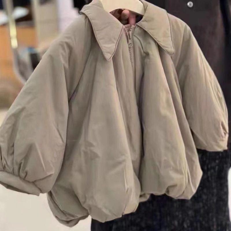 

Пальто средней длины с хлопковой подкладкой для девочек, осеннее пальто в корейском стиле с маленькими лацканами и цветочным узором для девочек в стиле «милый и вестерн» 130cm хаки