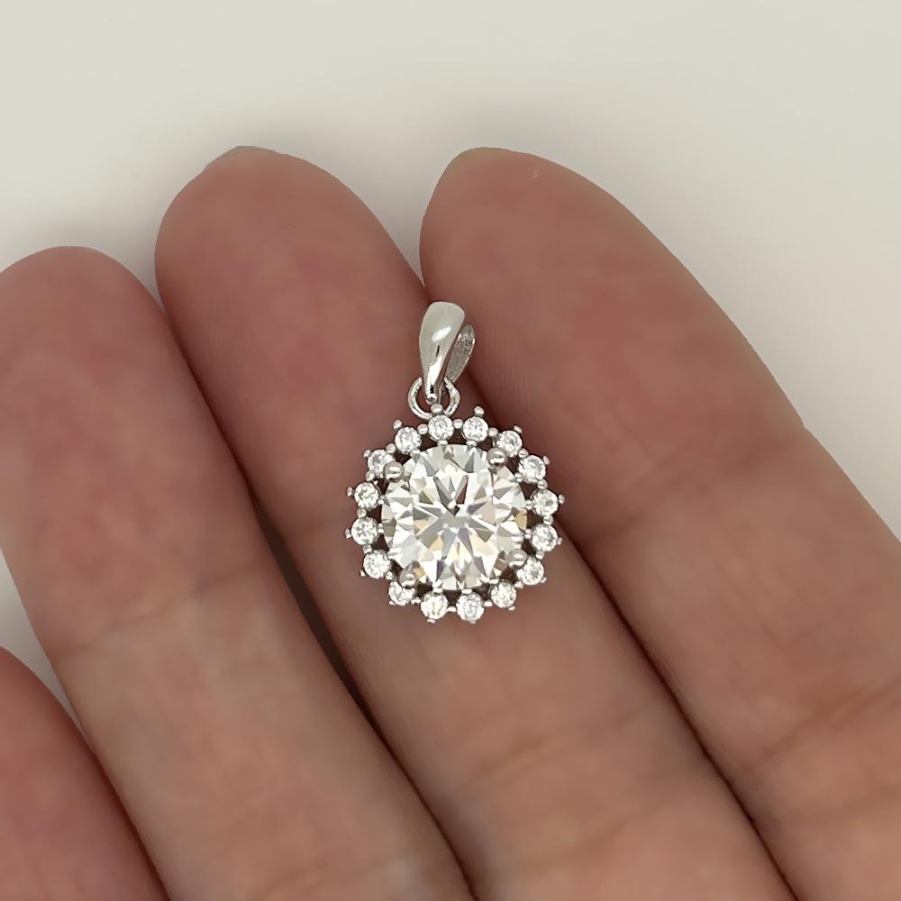 2 Carat Sunflower Moissanite Choker - S925 Sterling Silver Women's Necklace