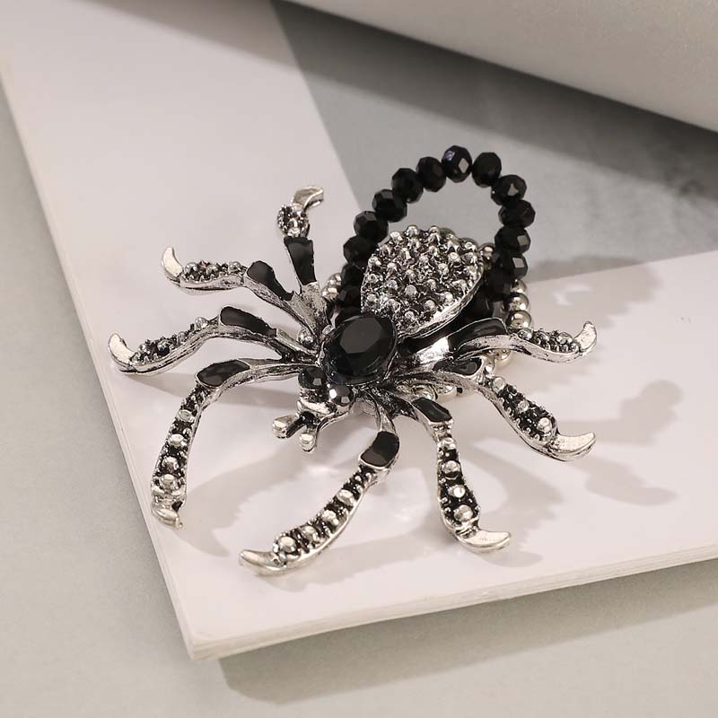 Punk Gothic Black Crystal Spider Bead Necklace Bracelet Set for Women Men Exaggerated Animal Handmade Necklace Halloween Jewelry