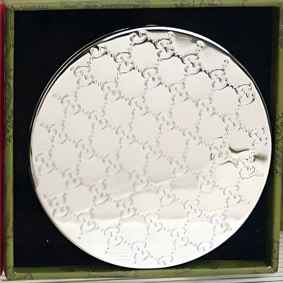 High-end portable makeup mirror, compact travel mirror, folding makeup mirror, makeup touch-up tool, convenient to carry