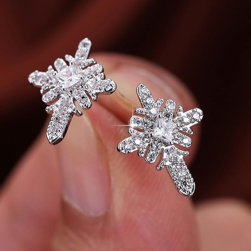 Snowflake Rhinestone Metal Stud Earrings - Trendy Geometric Design for Women