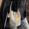 2025 Korean Version of the New Fashionable Portable Child and Mother Bucket Bag Solid Color Shoulder Bag Retro Versatile High-end Messenger Bag