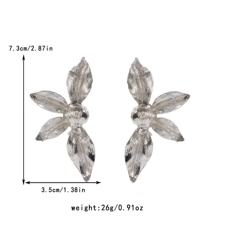Vintage Floral Earrings Women Bold Asymmetrical Statement Jewelry In Gold Zinc Alloy