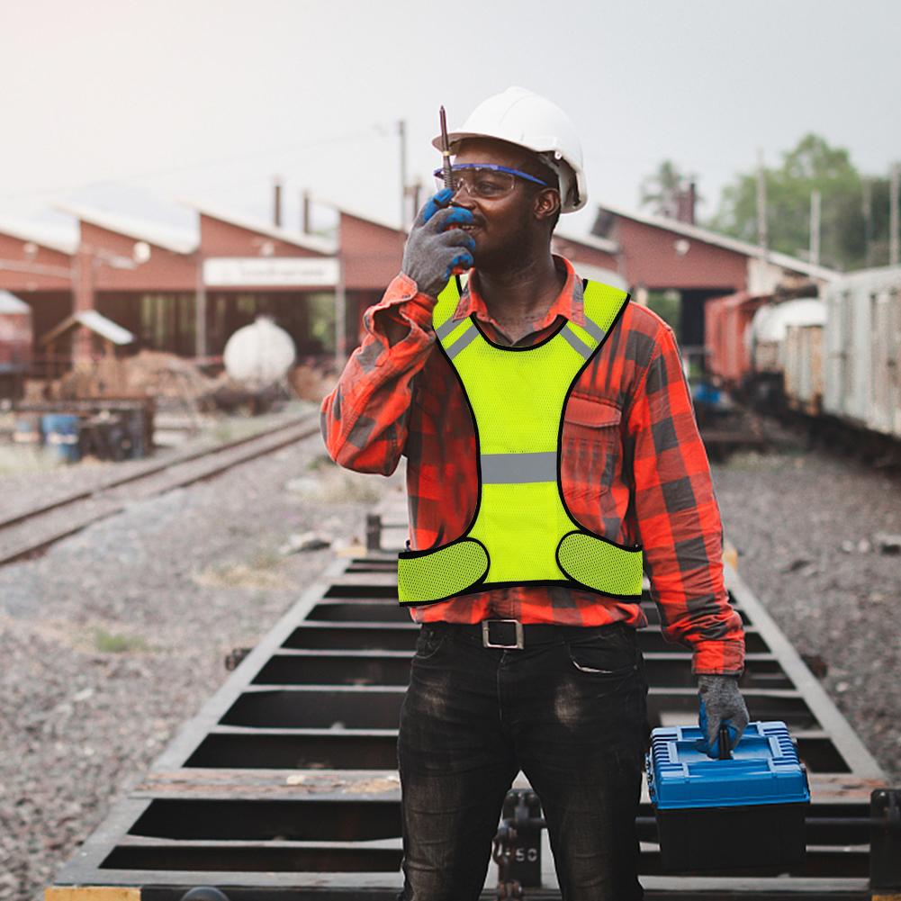 High Visibility Running Vest Breathable Night Work Safety Vest Lightweight Adjustable for Men Women Outdoor Night Riding