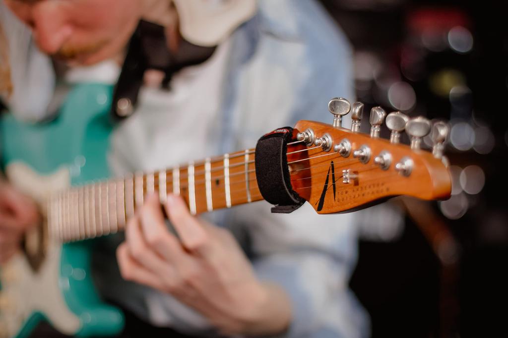 GATOR Fret Mute Small Pad Length 57-64mm GTR-FRETMUTESM-1BK []