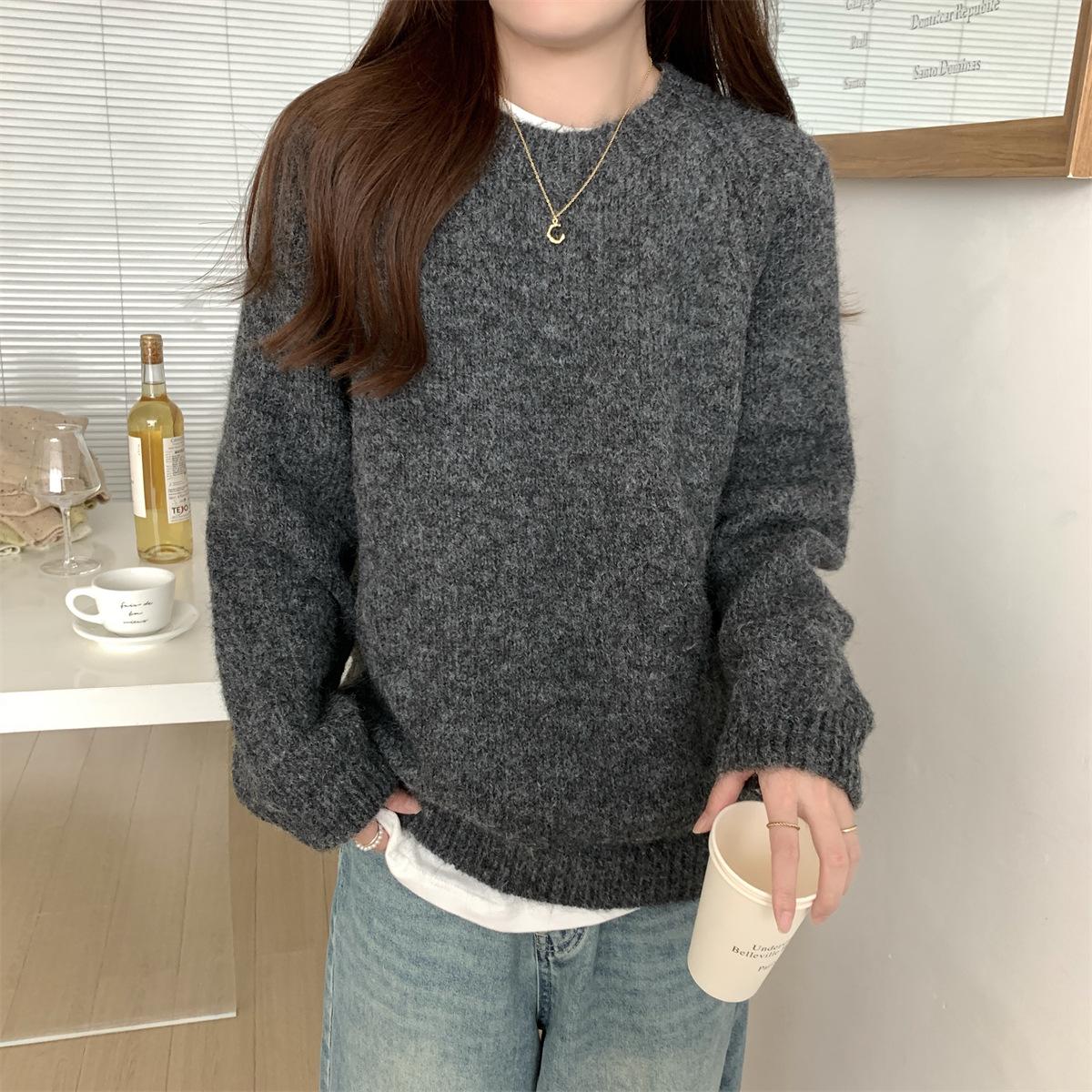 

Women s Soft Long Sleeve Knitted Sweater - Loose Fit, Solid Color Pullover for Autumn/Winter One Size темно-сірий