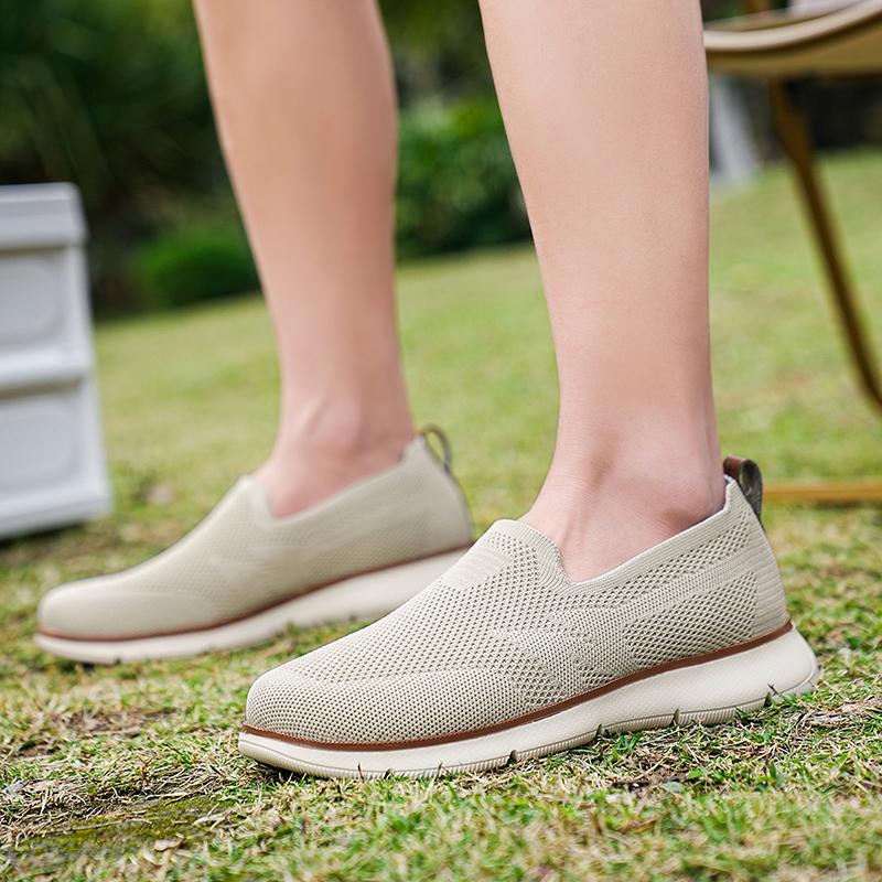 Breathable Mesh Men's Loafers Retro Style Slip-ons Men Anti-slip Casual Sports Shoes Elastic Walking Shoes Big Size