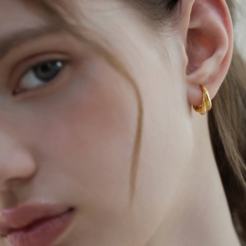 TATIANA Mystic Twist Hoop Earrings EC3127 (M/L)