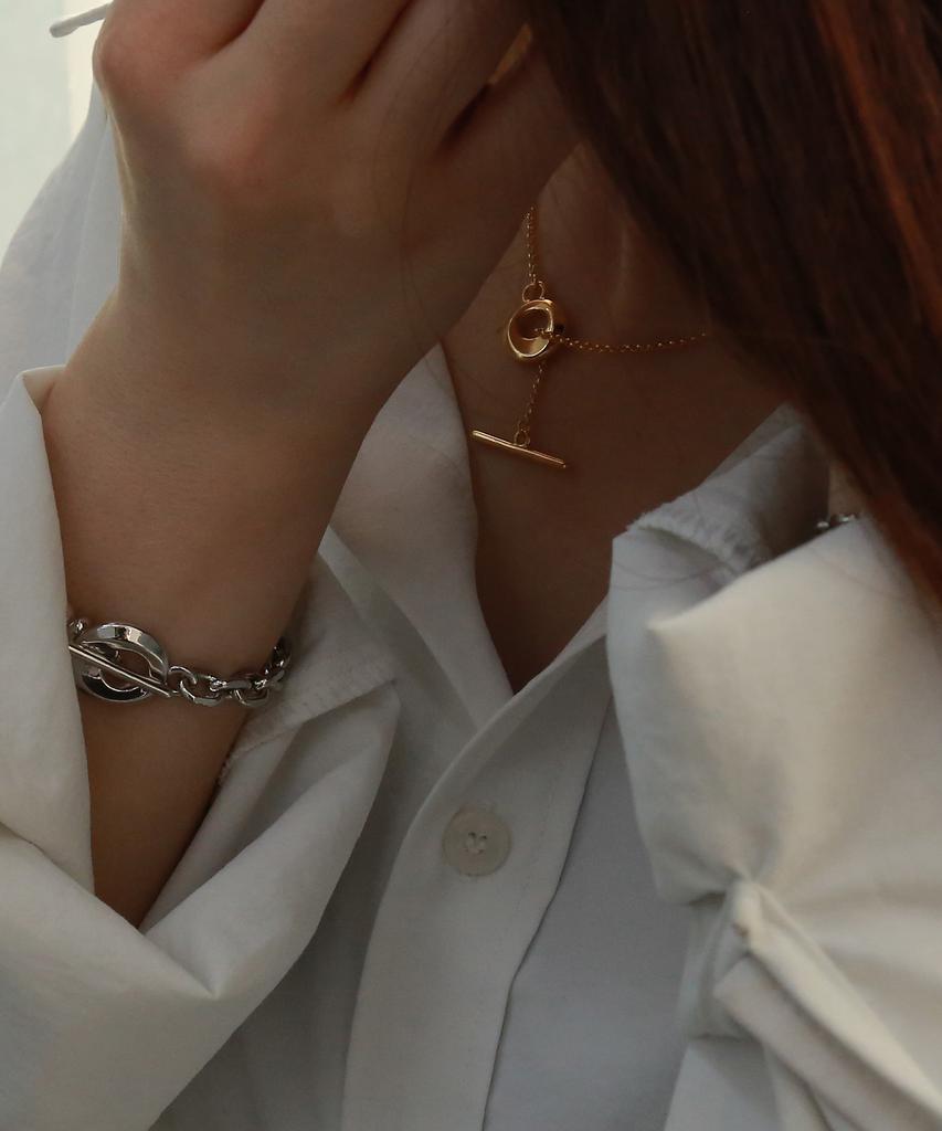 Kudos Signature Toggle Bar Mini Necklace