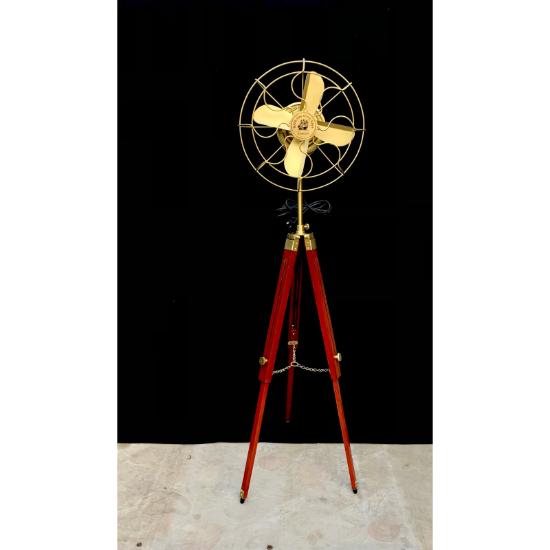 Antiker Messingsockel-Bodenventilator im Vintage-Stil mit Holzstativ-Dekor
