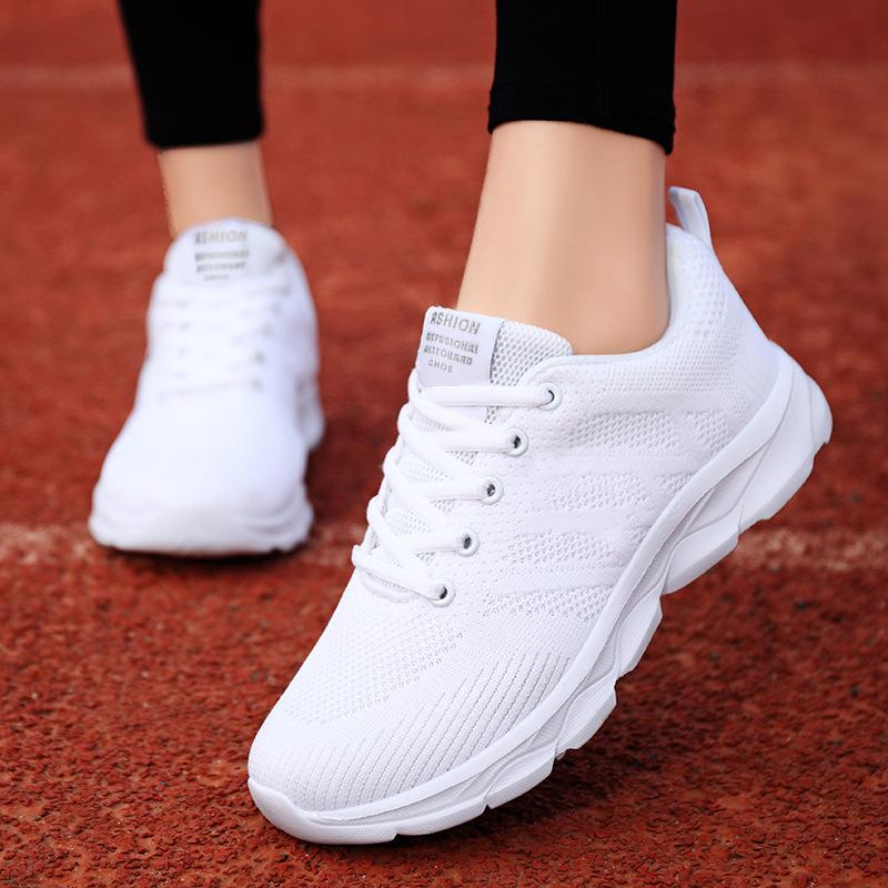 Casual little white shoes women's shoes 2025 spring new breathable mesh running shoes lightweight soft sole comfortable sports shoes