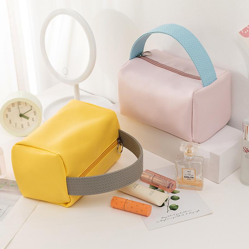 Waterproof Large Capacity Makeup Bag - Stylish Portable Toiletry Organizer
