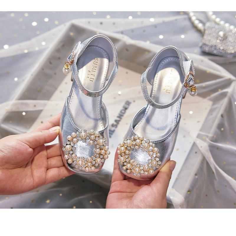 Summer Girls Closed-Toe Princess Sandals, Soft Sole Low Heel Performance Dress Shoes
