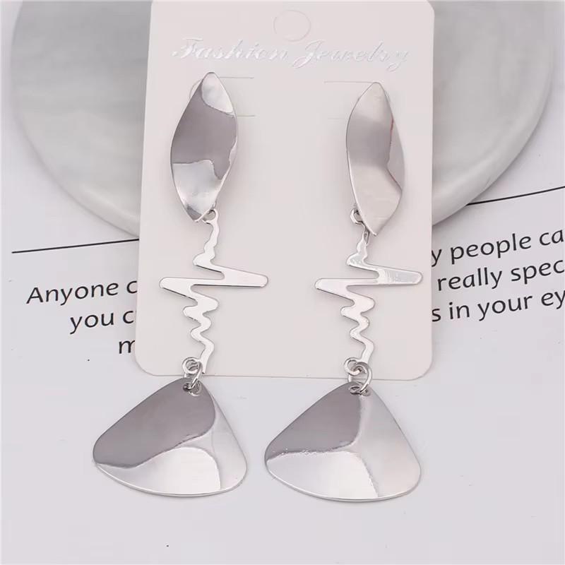 New Fashion Triangle Earrings for Women Colorful Enamel Korean New Imitation Pearl Dangle Earrings Unusual Boho Party Gifts