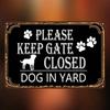 Vintage Keep Gate Closed Dog Sign, 2D Flat Iron Wall Decor, Pre-Drilled Holes for Home Office Kitchen