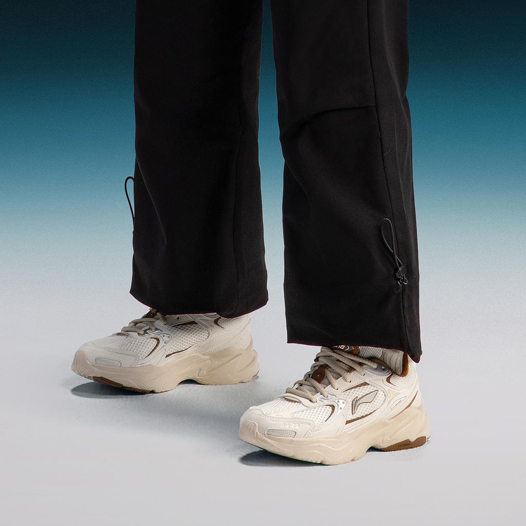 New LiNing Meteor 2K Cushioning, Slip Resistant, And Abrasion Resistant Low Top Running Shoes Women's White Umber AGCU358-2