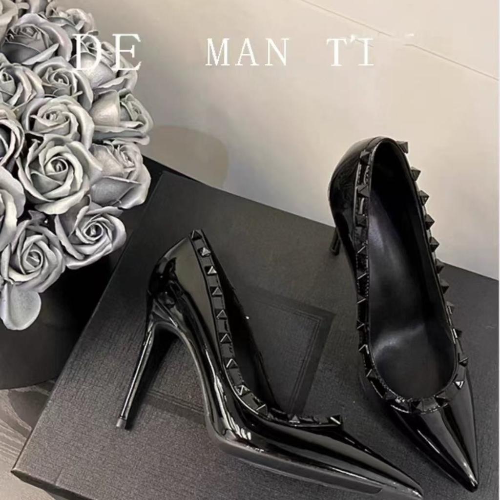 Spring and summer new rivet pointed high heels women's thin heel leather black patent leather OL nightclub super high heel single shoes