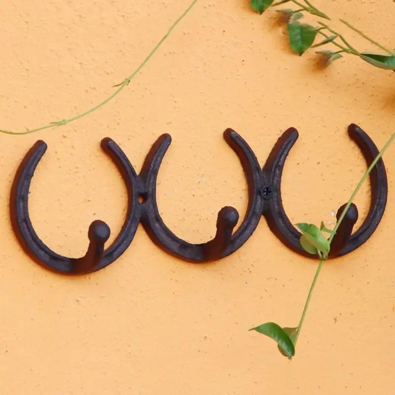 Letter Shape Hooks Metal Cast Iron Classical Retro Garden Courtyard Wall Decorate Clothes Hat Wall Mounted Rusty Colored Hook