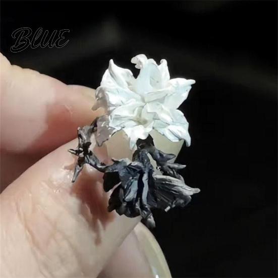 Flower Shape Ring Women Black And White Contrast Color Stramonium
