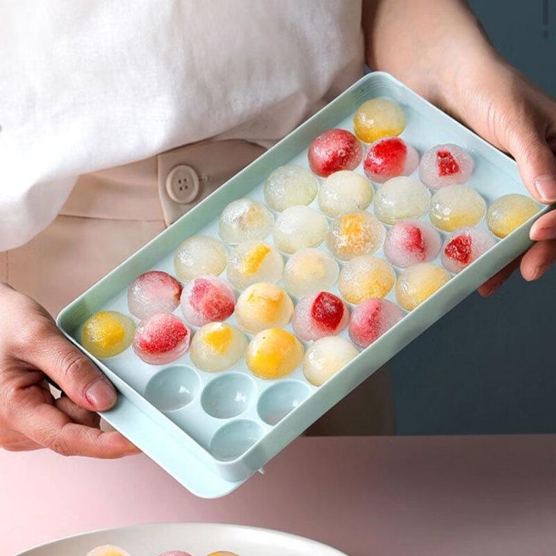 

Reusable Silicone Ice Ball Maker Molds with Lids - 5 Pack