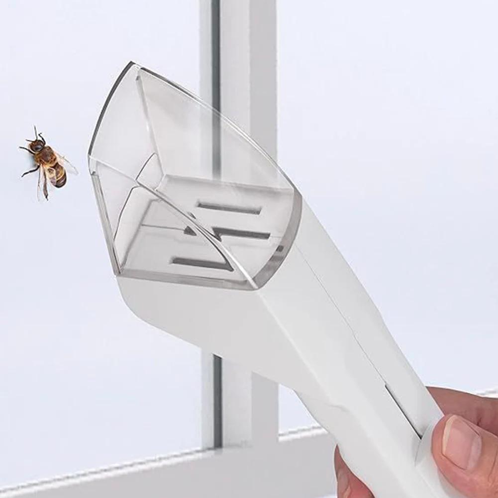 Hand-held Portable Garden Plastic Spider Catcher Bug Away Short-Handle Pest Control Tool for Flying Insects Waterproof Farm Use