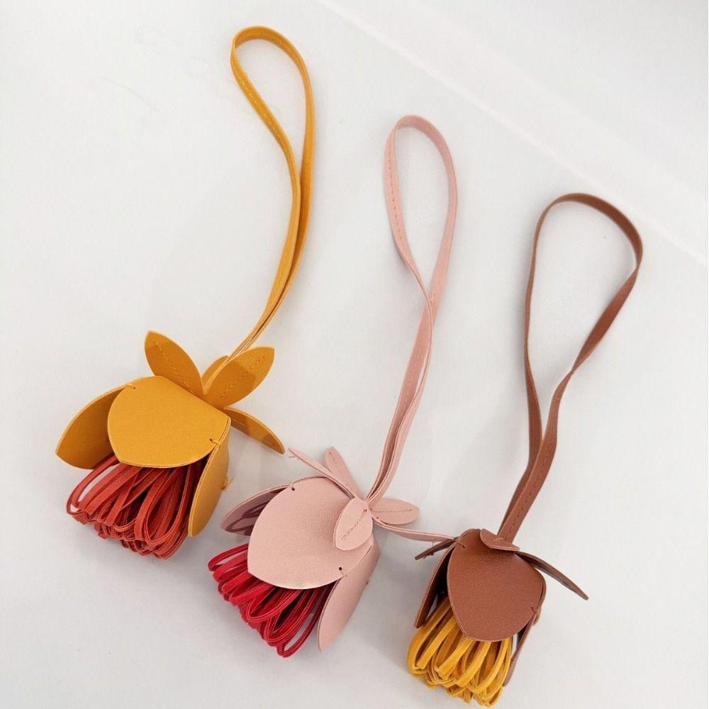 Hanger Leather Keychain Car Keyring Bag Pendant Lovely Flower Pu Leather Pendant  Men