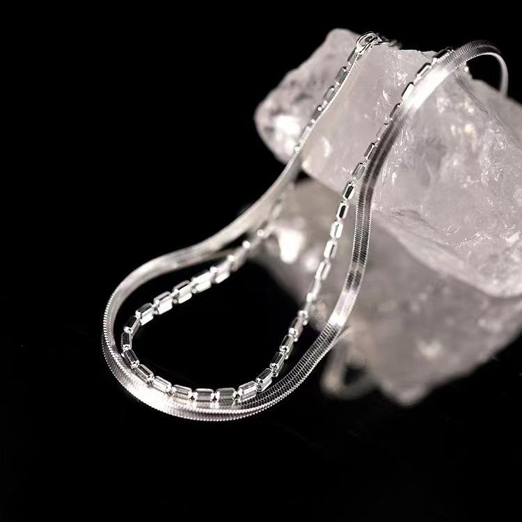 Einfaches flaches Schlangenknochen-Armband mit doppelter Schicht für Damen