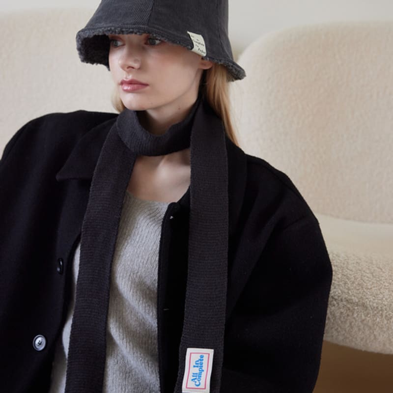 Écharpe Tricotée Fine INCOMPLÈTE (6 couleurs)