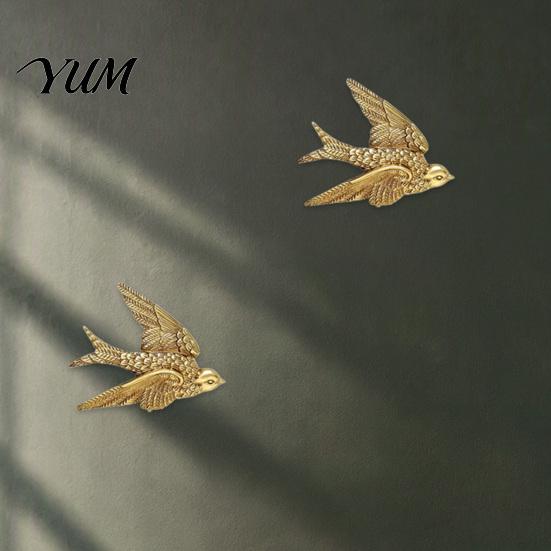 Swallow Wall Decor Gold Decor, Resin Flying Bird Sculpture, Vintage Art for Entryway 3D Living Room Bedroom Home Artistic