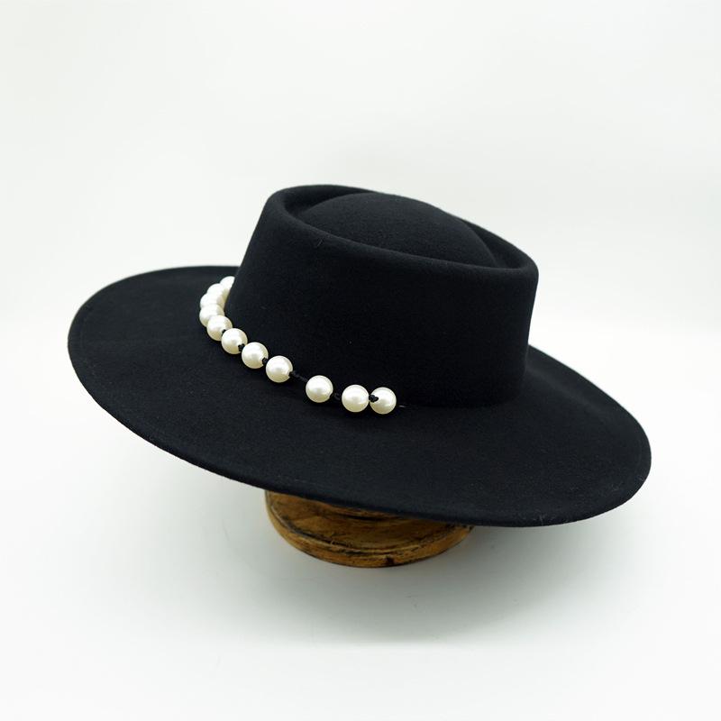 British Retro Black Woolen Flat Top Top Hat Women'S Autumn And Winter Pearl Chain Flat Brim Felt Hat Internet Celebrities Of The Same Style