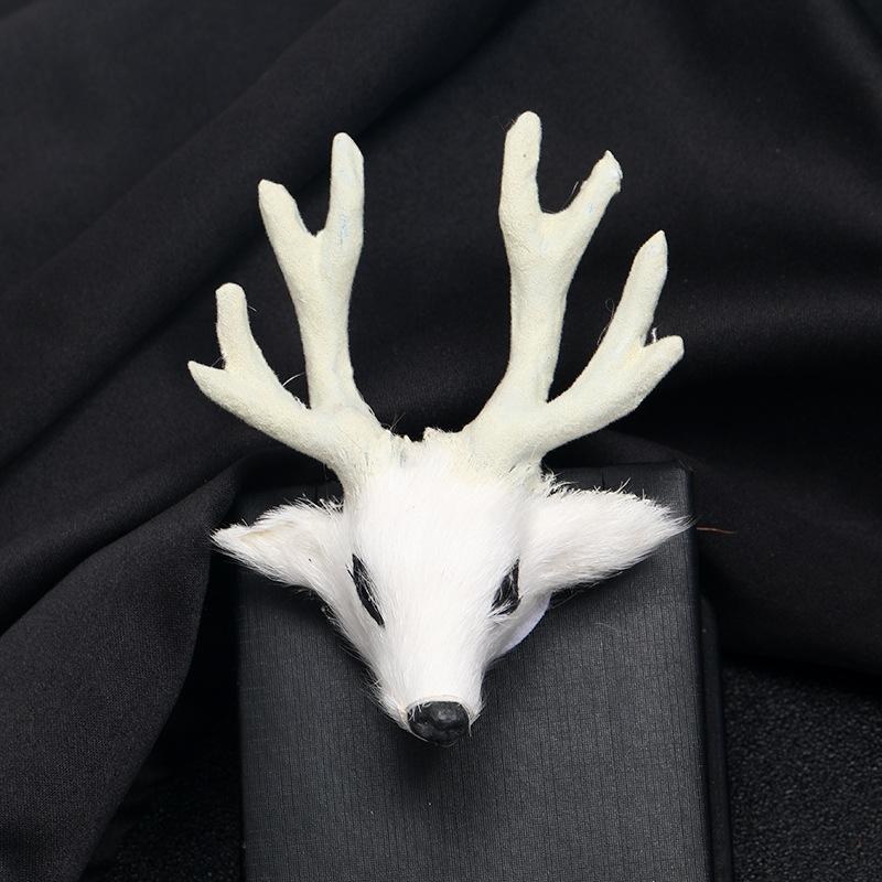 

Handmade retro elk horn brooch for men and women niche cute temperament corsage sweater pin ornament