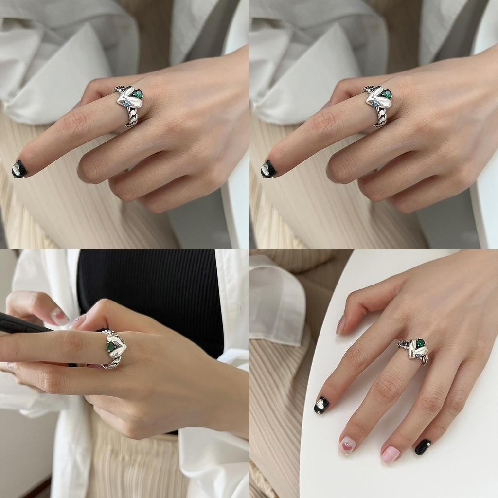Vintage Heart Fashionable Design Adjustable Ring For Women With Beautiful Gemstone Green