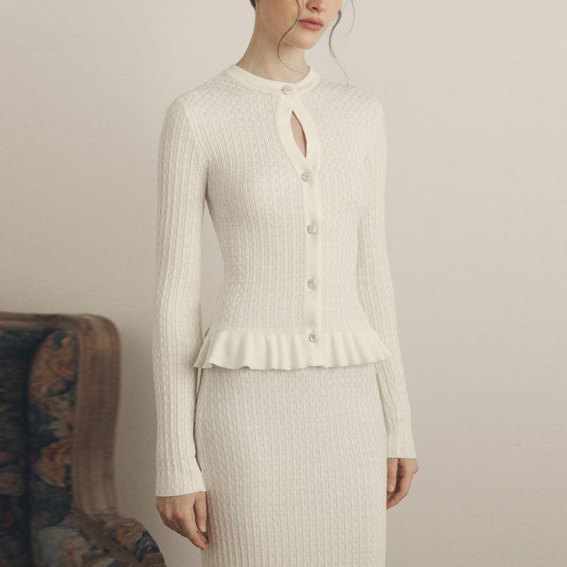 European and American Station autumn and winter new ruffle edge short knitted cardigan + fishtail knitted half-length dress for women