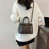Retro Bag Women's Bag 2025 Winter New Simple and Fashionable Versatile Handbag Oily Leather Hand Carry Messenger Bag