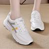 Lightweight Soft-soled Women's Shoes 2025 Autumn and Winter New Sports and Leisure Shoes Women's Breathable Versatile Shoes Leather White Shoes