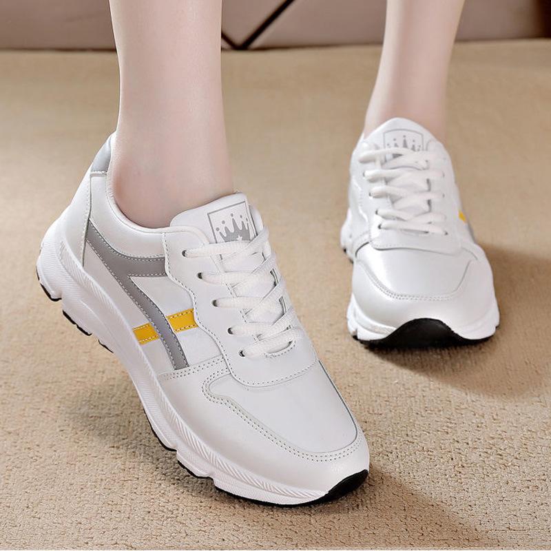 Lightweight Soft-soled Women's Shoes 2025 Autumn and Winter New Sports and Leisure Shoes Women's Breathable Versatile Shoes Leather White Shoes