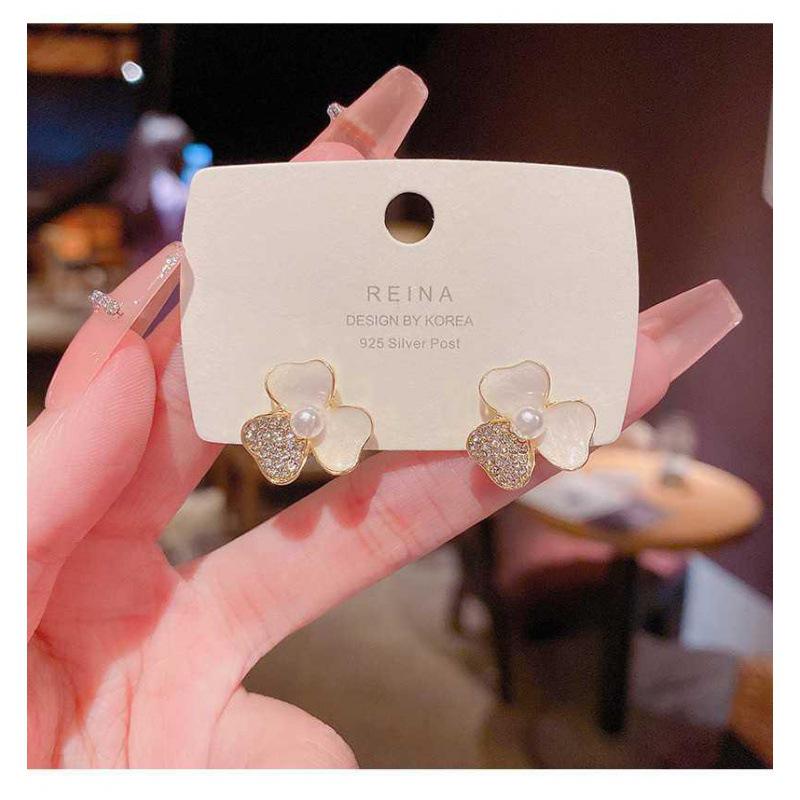 S925 Sterling Silver Needle Flower Earrings - Stylish and Elegant Fan-Shaped Design for Women