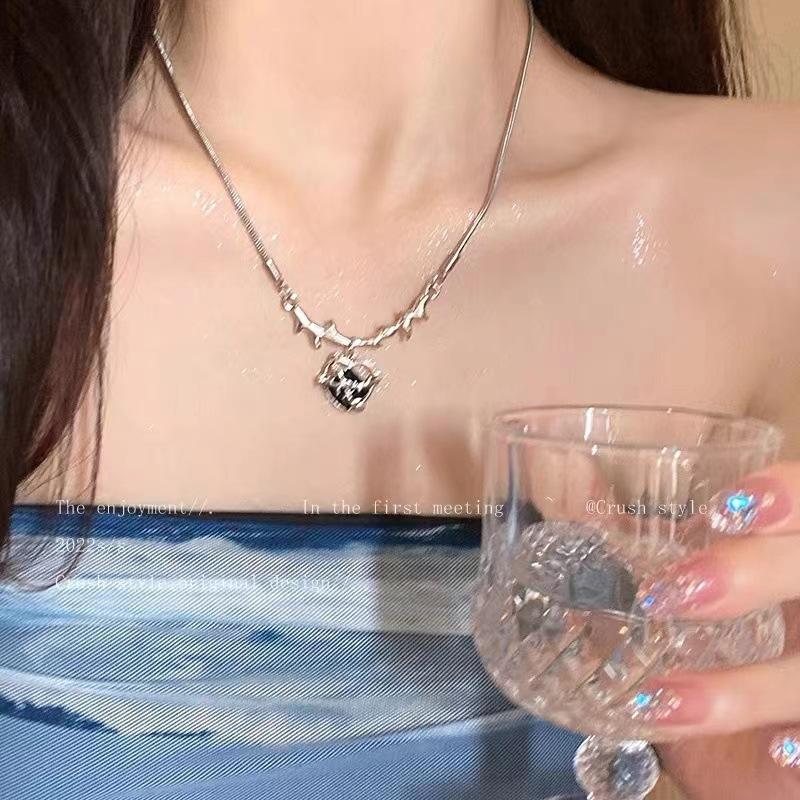 Dark Thorns Love Titanium Steel Necklace Women's Summer Ins Hip Hop Cold Wind Accessories New Clavicle Chain