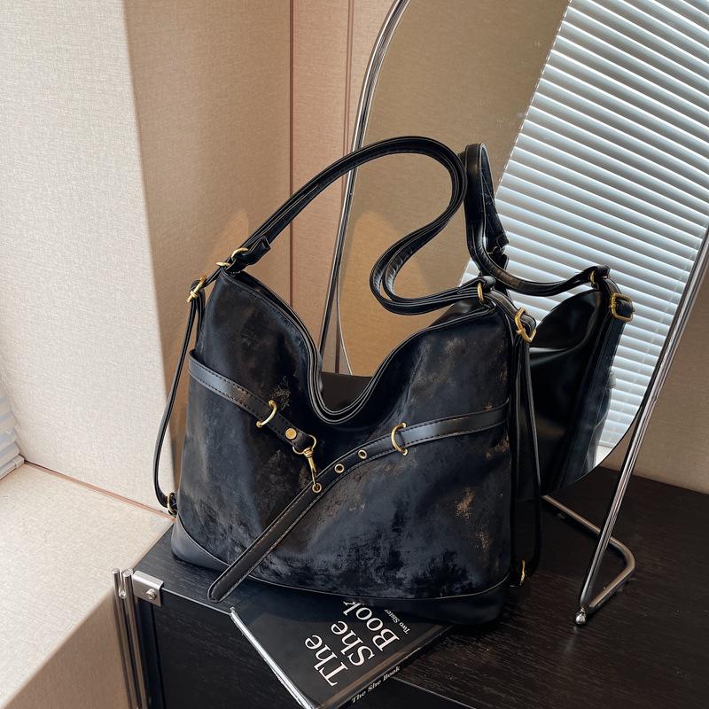 

Ретро рюкзак большой вместимости женский осенне-зимний новый повседневный дорожный наплечный рюкзак универсальная сумка-тоут чёрный