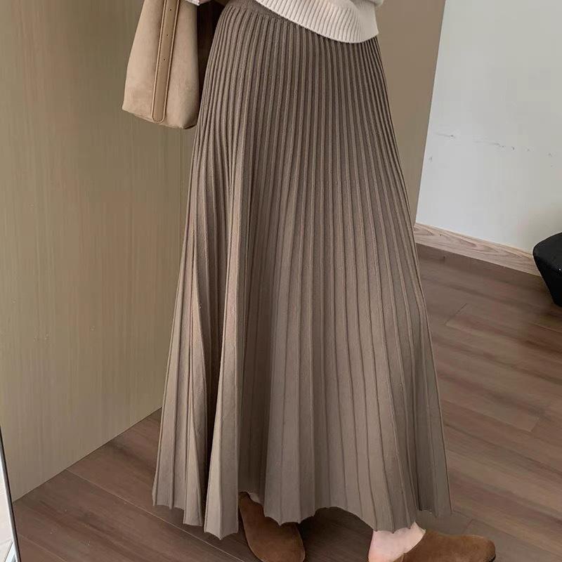 2025 Winter Women's High-Waisted Pleated Knit Midi Skirt - Korean Style, Versatile & Casual