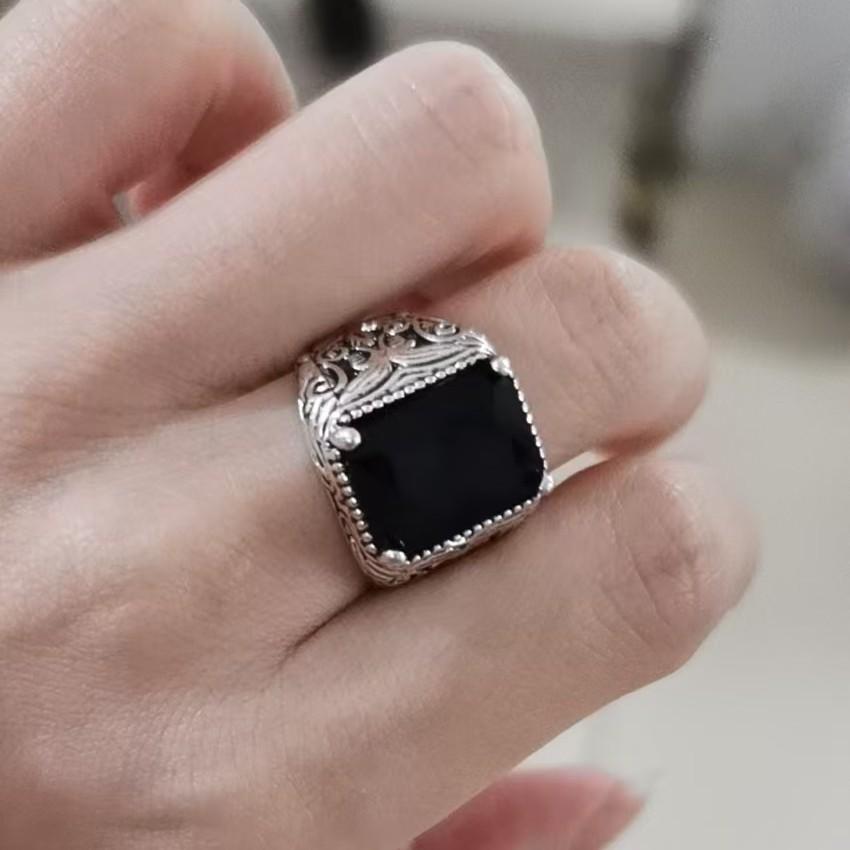 A New Vintage Men's Ring with a Unique, Fashionable and Creative Design, Set with Square Red Zircon