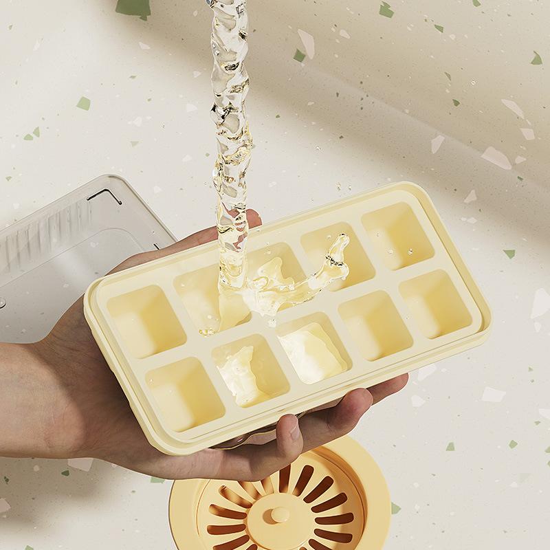 Grid-pressing 10-grid ice cube mold soft silicone food-grade household large-capacity ice cube box water injection ice making.
