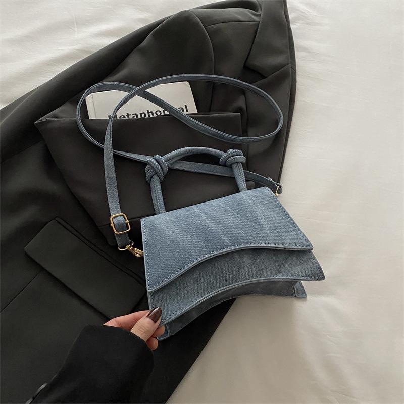 

2026 Autumn Fashion Trend Women s Casual Solid Color Shoulder & Crossbody Bag