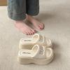 The slope heel is heightened and versatile, the open-toed cool slippers are worn outside women's shoes in the summer of 2025, and the new small man ha