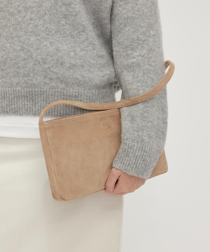 Mucu And Ebony Comfy Flat Bag _ Suede Beige
